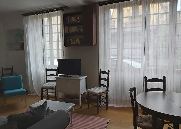 5 Pers En Perigord Semesterbostad *